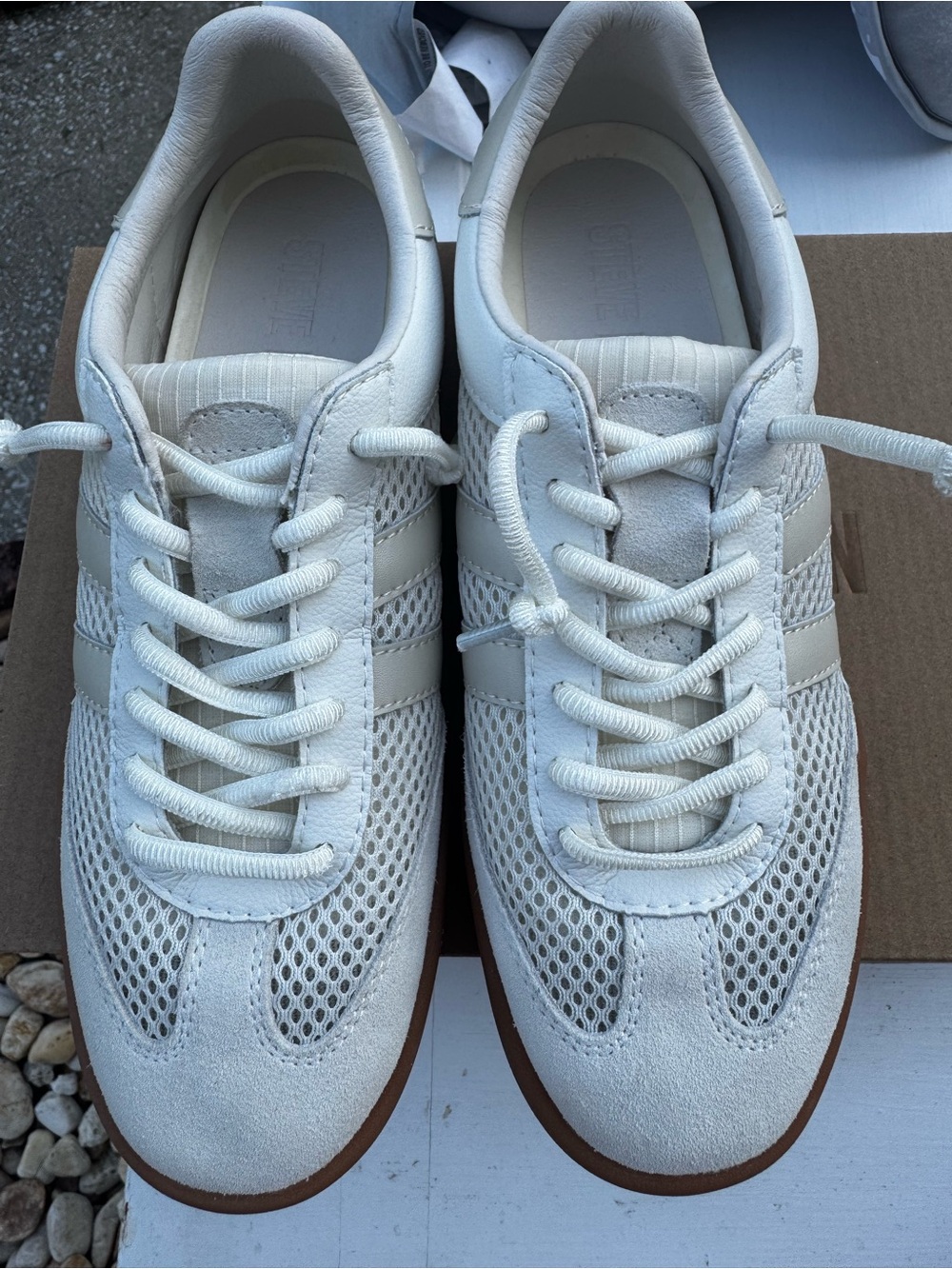 Steve Madden Women's White & Tan Mesh Suede Sneakers
